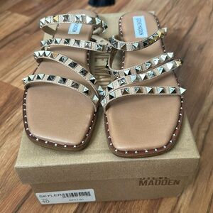 Brand new never worn Steve Madden sandals